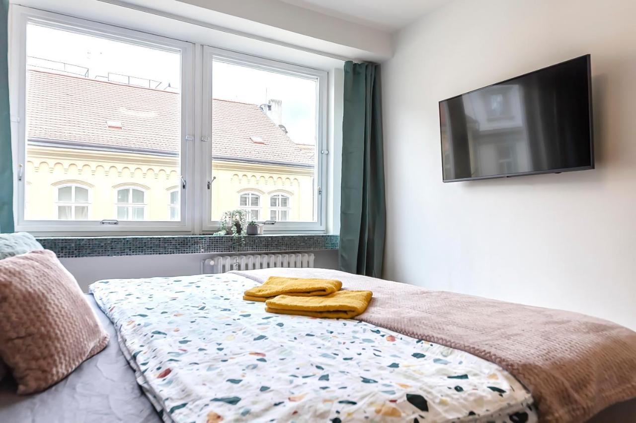 Appartamento Popular Location / Street View / 4 Ppl / Netflix Praga Esterno foto